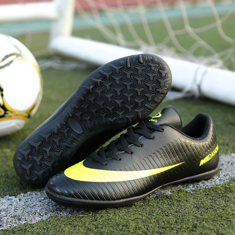 Novos sapatos de futebol de treinamento de futebol anti-deslizamento vestir tênis de corrida botas spikes