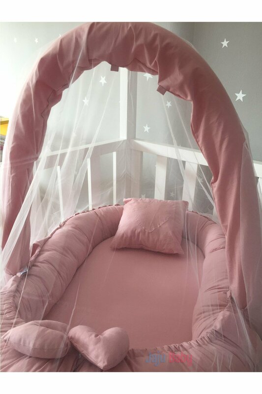 Luxury Design Babynest with Handmade Powder Mosquito Net and Toy Hanger