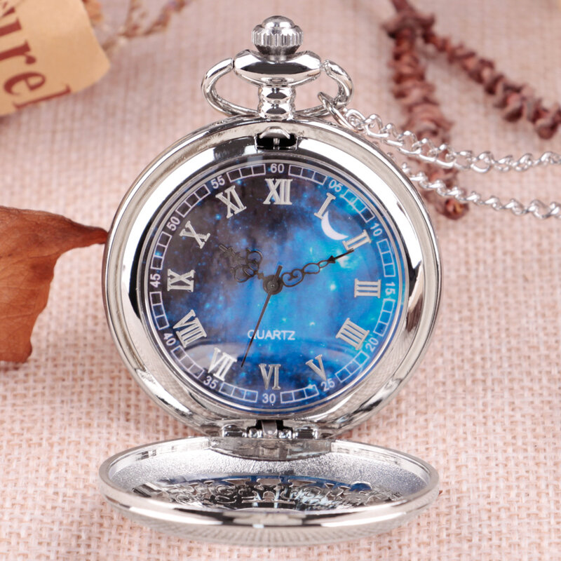 Exquisita esfera azul estrellada colgante, reloj de bolsillo de cuarzo con caja hueca plateada, números romanos, Relojes Retro, regalo de recuerdo para hombres y mujeres