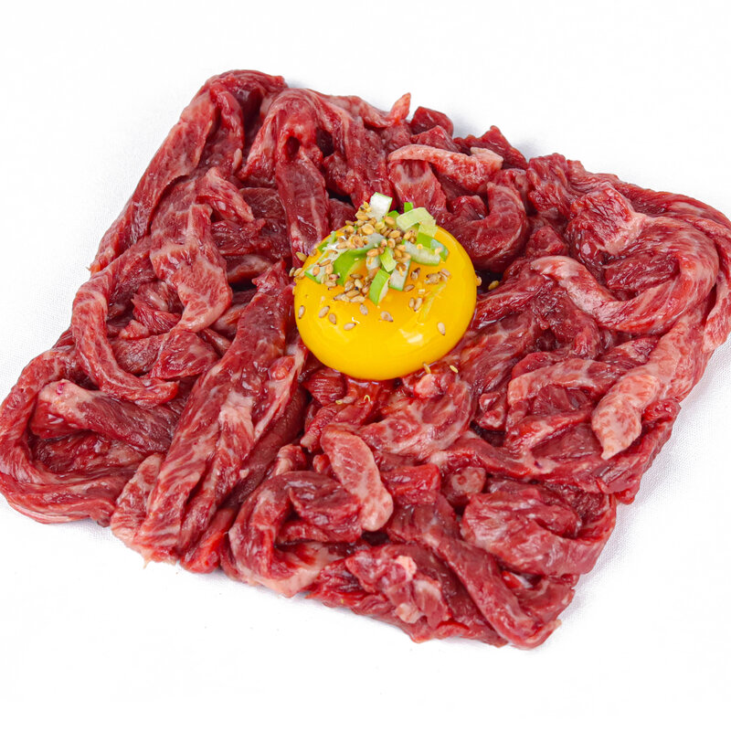 Hanwoo 200g koreańskiego tatara z surowego mięsa wołowego z sosem