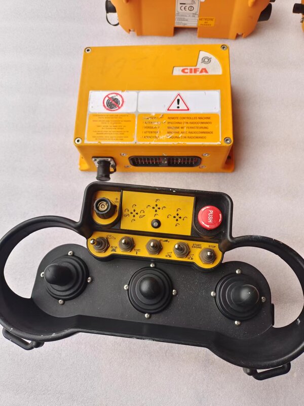 CIFA Control remoto usado, piezas de repuesto para bomba de hormigón