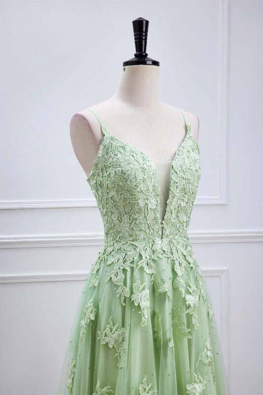 Sage Green V Neck Prom Dresses Tulle Lace Appliques Long A Line Prom Dress Backless Spaghetti Straps Evening Party Ball Gowns