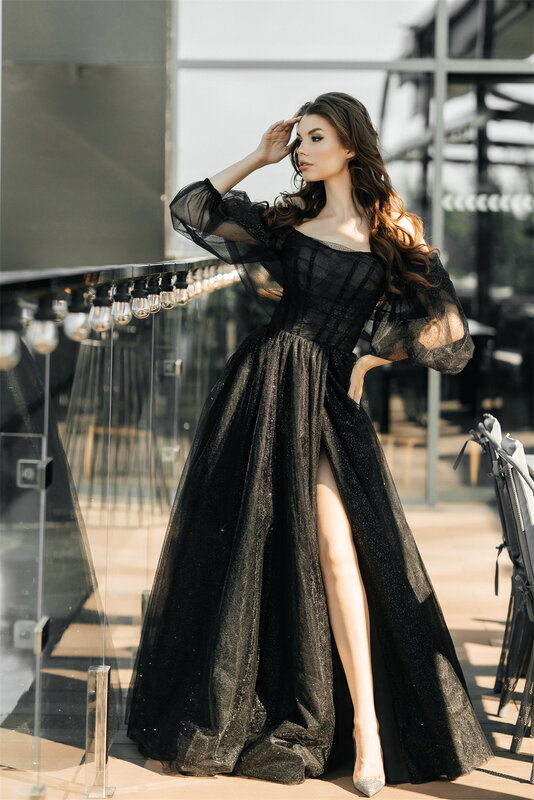 Amanda-반짝이 블랙 무도회 드레스, 반짝이는 푹신한 소매 섹시한 사이드 스플릿 공식 행사 드레스, 고딕 웨딩 파티 드레스