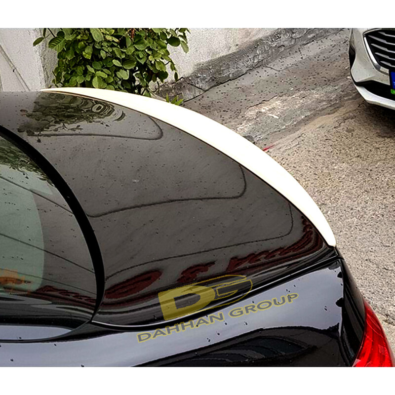 سيارة مرسيدس بنز الفئة E W213 2016 - 2022 AMG ذات تصميم تشريحي جناح خلفي مطلي أو خام عالي الجودة بلاستيك ABS