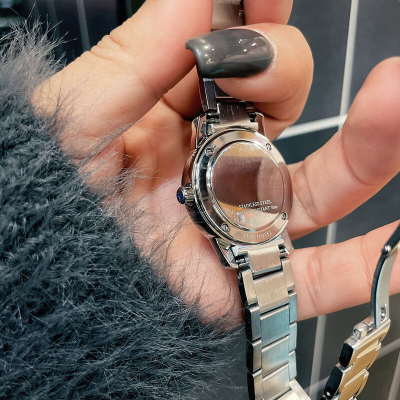 Женские кварцевые часы с ремешком на руку, размеры 28 мм