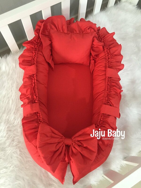Babynest de diseño de lujo rojo hecho a mano