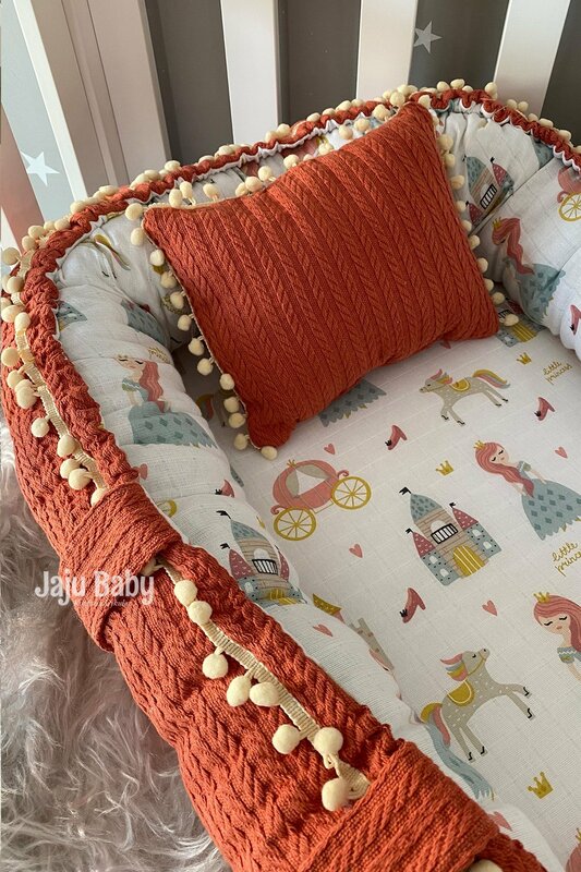 Handmade Tile Knit Fabric and Muslin Fabric with Pompom Babynest