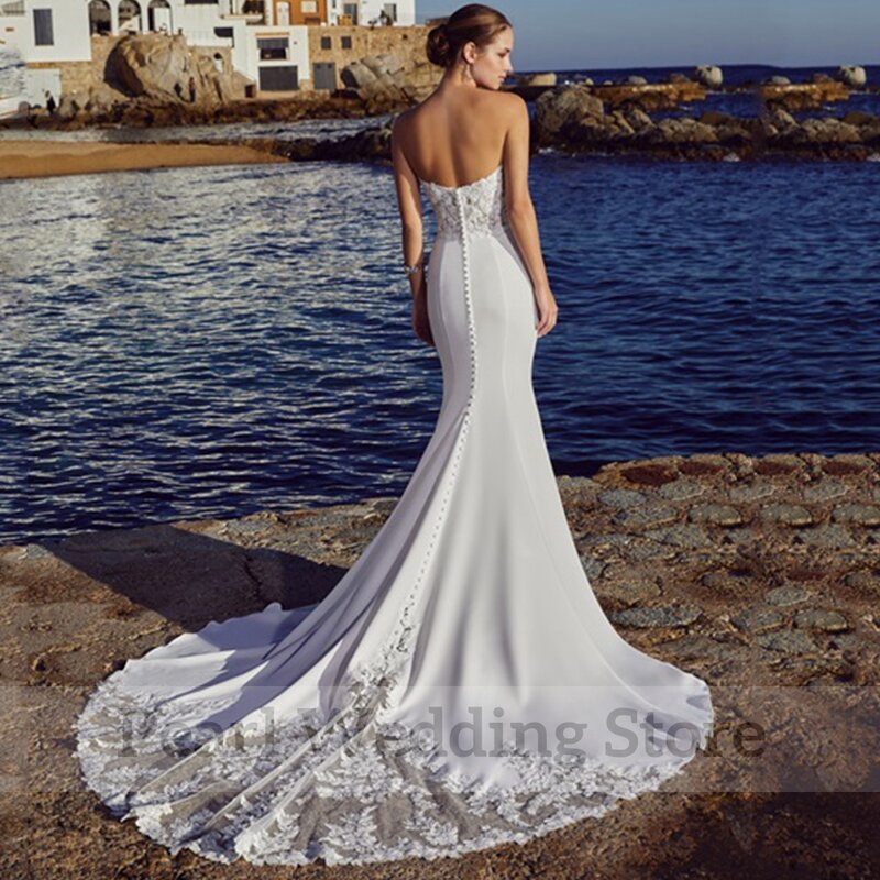 Gaun pernikahan tanpa tali putri duyung, gaun pengantin panjang lantai dengan ekor gaun pernikahan pantai seksi punggung terbuka