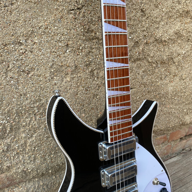 Guitarra elétrica preta com R Shape Bridge, 3 Mini Humbucker Pickups, Checkerboard Binding, 21 trautas, 350, frete grátis