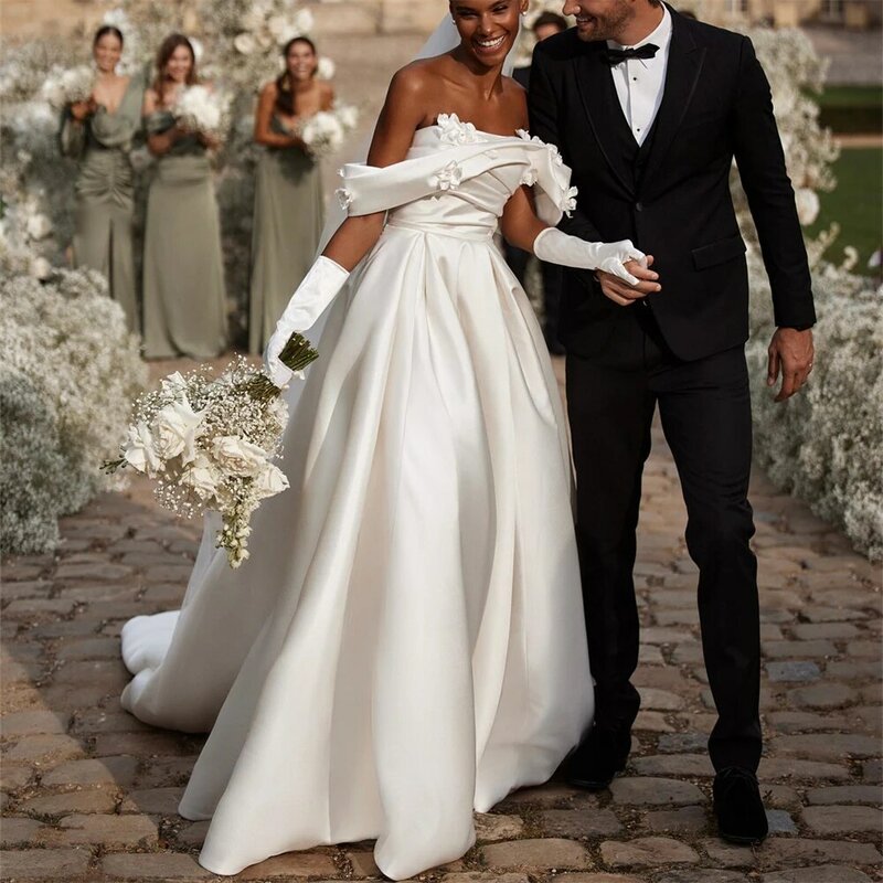 20081 # elegantes schulter freies Falten-Satin-A-Linien-Brautkleid für Frauen 3d Blumen brautkleid mit Kehr zug