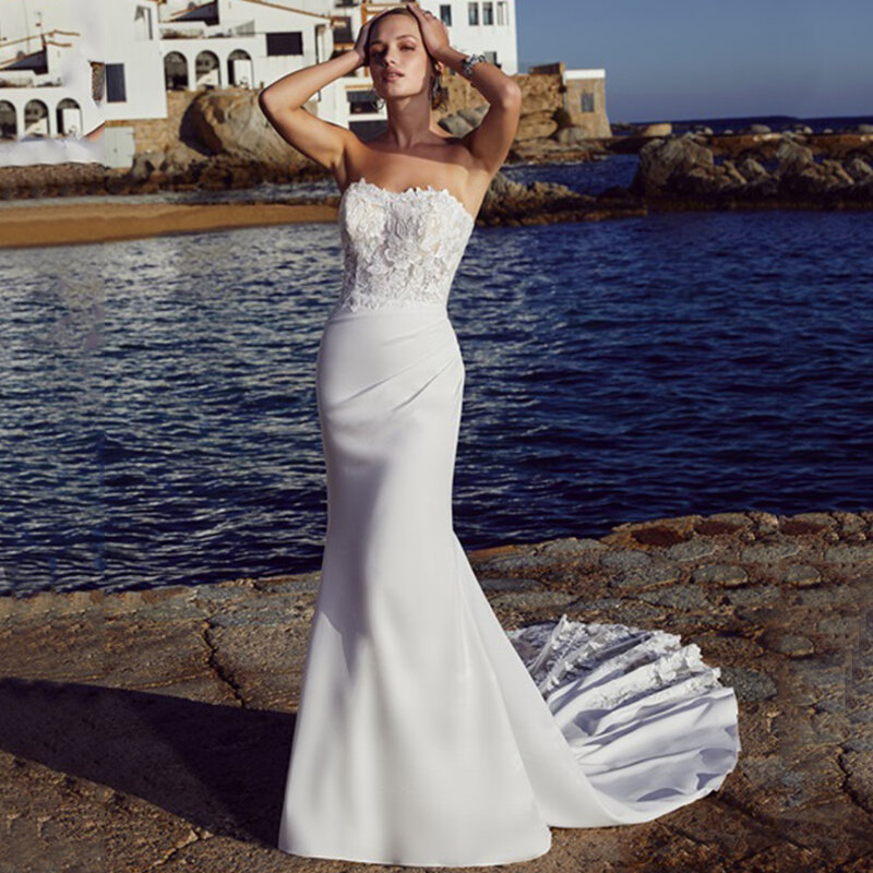 Mermaid Strapless Wedding Dress Applique and Pleat Floor Length Bridal with Sweep Train Sexy Backless Seaside Marriage Gowns