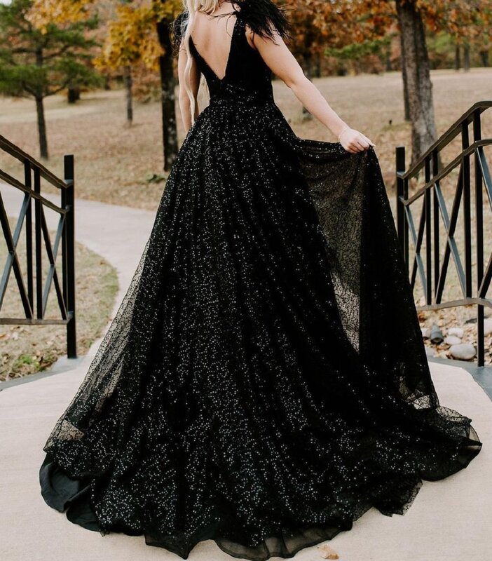 Бальное платье с глубоким V-образным вырезом, Черное женское ТРАПЕЦИЕВИДНОЕ вечернее платье, элегантное официальное платье со шлейфом, коротким рукавом и перьями