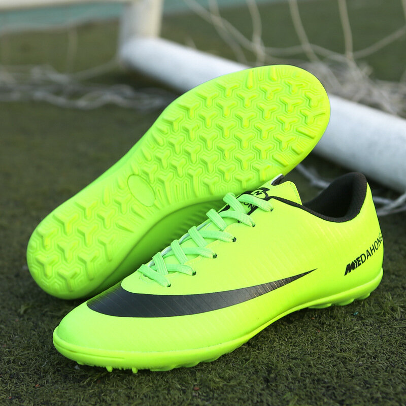 Novos sapatos de futebol de treinamento de futebol anti-deslizamento vestir tênis de corrida botas spikes