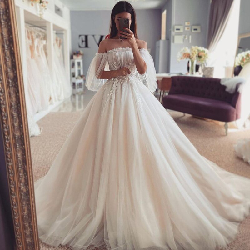 Fairy Off Shoulder Wedding Dresses Puff Sleeve Princess Vintage  Lace Floor Length Bridal Gowns Boho Robe de Mariee