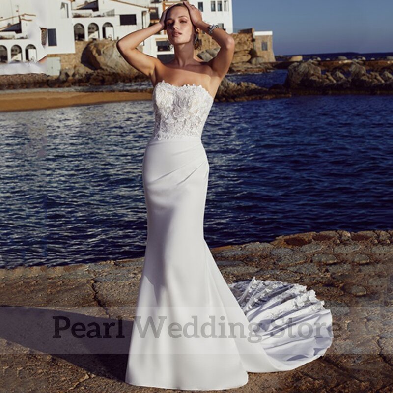 Mermaid Strapless Wedding Dress Applique and Pleat Floor Length Bridal with Sweep Train Sexy Backless Seaside Marriage Gowns