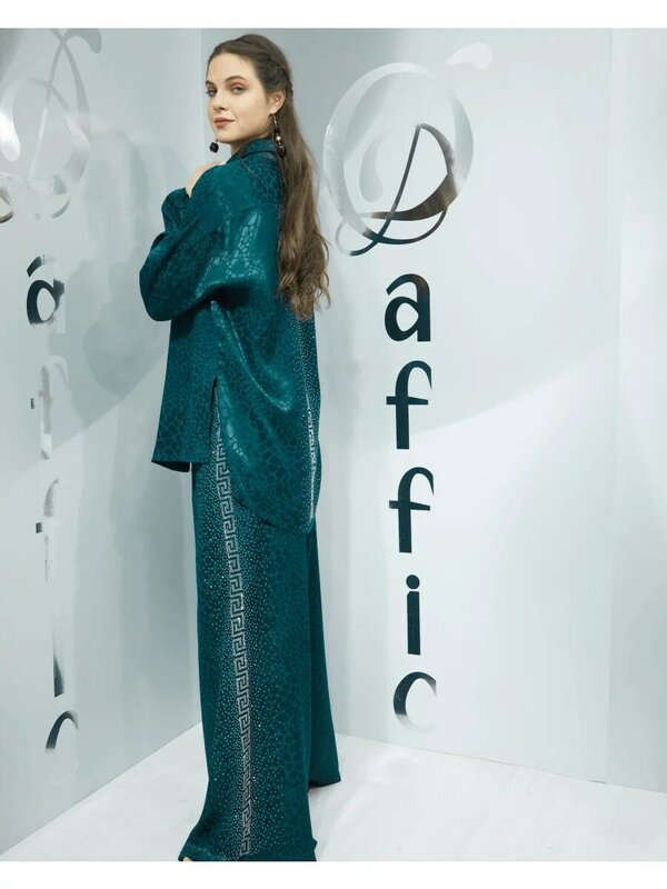 Daffic Flaunt il tuo stile con lussuosi set di stampa in due pezzi di seta: perfetto per le donne alla moda!