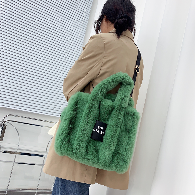 Tas jinjing bulu palsu desainer 2024 untuk wanita tas tangan mewah dompet selempang bahu mewah musim gugur musim dingin baru