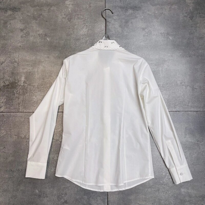 Camisa elegante de algodón con cuentas de cristal, ajustada, decorada