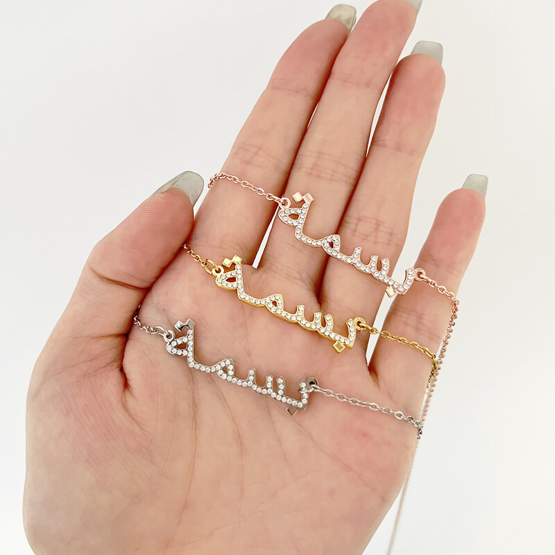 Kalung nama Arab kustom dengan bagian berlian personalisasi baja tahan karat perhiasan nama 18K hadiah berlapis emas untuk perhiasan wanita