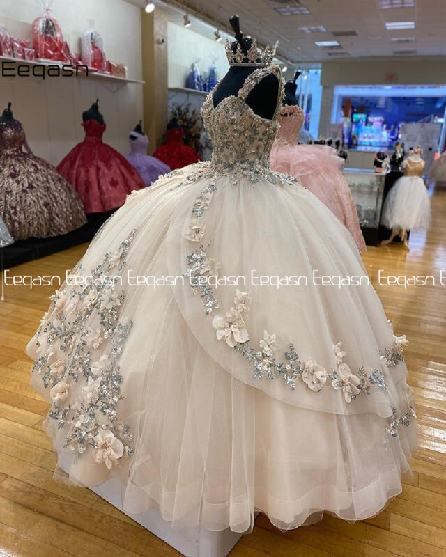 Princesse élégante Robe De Quinceanera Robe De Bal Dentelle Fleurs Fête Sweet 16 Pageant Robe Robes De 15 Ans De Bal