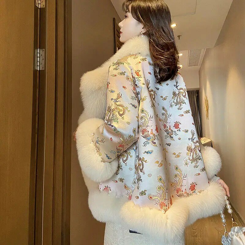 2020 Baru Gaya Cina Mantel Bulu Rubah Wanita Pengadilan Satin Pertengahan Panjang Manik-manik Bulu Palsu Selendang Jaket Wanita Mantel Musim Dingin Dicetak Y253