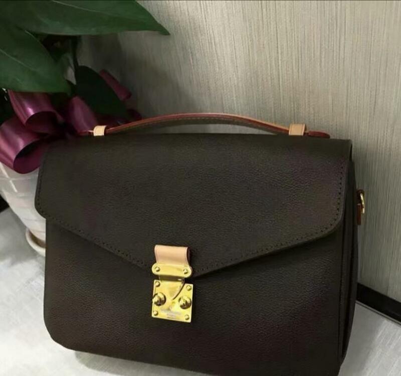 Crossbody bag outdoor Fashion leather women's handbag shoulder bags M40780