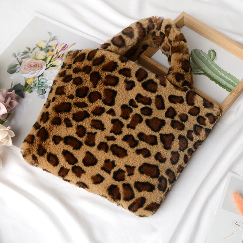 Winter Fashion Faux Fur Bag Large Capacity Leopard Print Bag Women's One-shoulder Messenger Handbag Bag Plush Female Bag