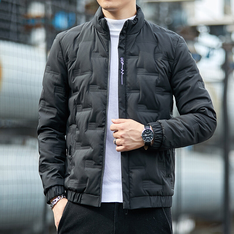 Piumino da uomo leggero e sottile stile corto Plus dimensioni ingombrante alla moda bello inverno 2023 nuovo cappotto ragazzo versione coreana caldo