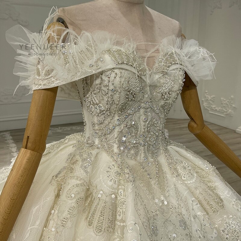 Yeenueer 2021 White Wedding Dress With Champagne Lace Luxury Full Beading Bridal Dress