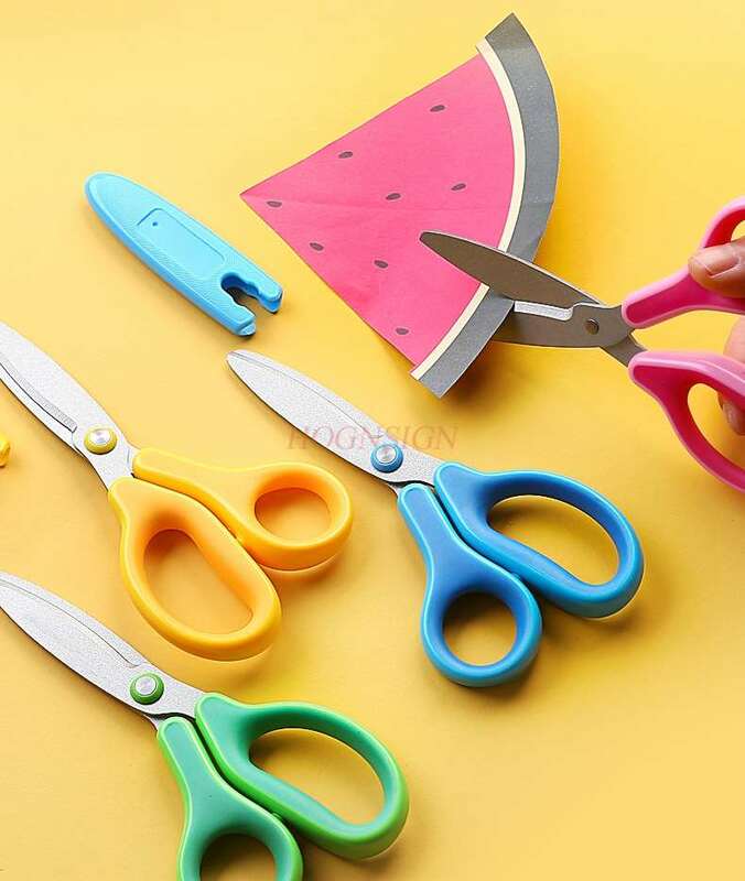Child safety scissors with protective sleeve manual paper-cut round head household art portable portable paper cutter