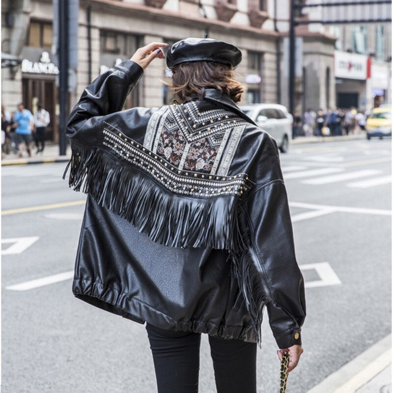 Primavera jaqueta feminina chaqueta de cuero falso para mujer com cabelos remache punk plutônio motocicleta abrigos bordados