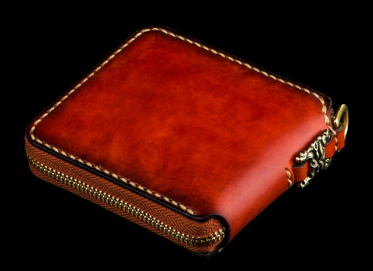 Reddish Brown Short Cow Leather Delicate Pendant Wallets Purses Women Metal Disk Vegetable Tanned Leather Wallet Card Holder