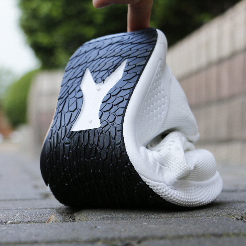 2023 nowe buty sportowe męskie oddychające buty codzienne wykonane z siatki zapewniają komfort i zwiększają sznurowane antypoślizgowe buty do biegania z niskim topem