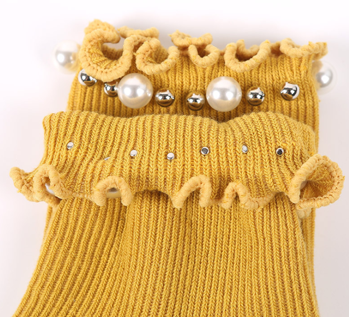 Chaussettes de perles de femmes japonaises créatives coréennes avec des chaussettes de tube moyen de double aiguille de coton de bord d'oreille