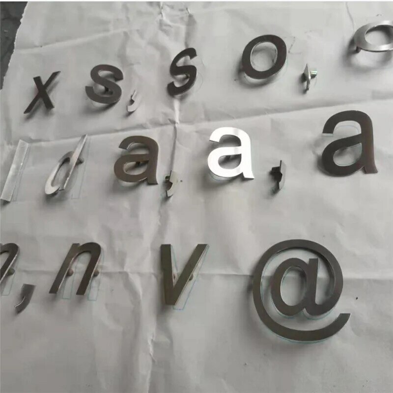 Factory Outlet lettere in acciaio inossidabile lucidato a specchio spazzolato solido da 2mm di spessore, lettere in metallo tagliato al laser per la decorazione