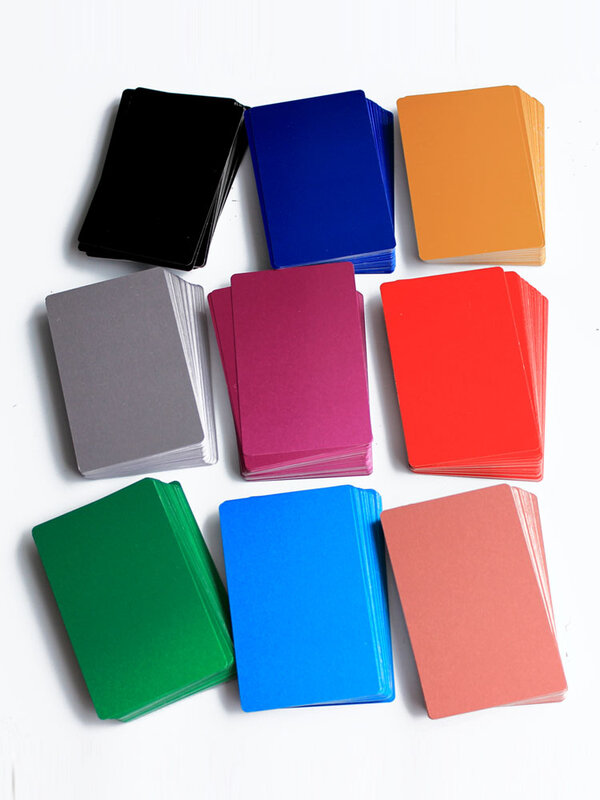 50Pcs Metall Visitenkarten aluminium legierung Blanks Karte für Kunden Laser Gravur DIY Geschenk Karten 11 Farben Optional