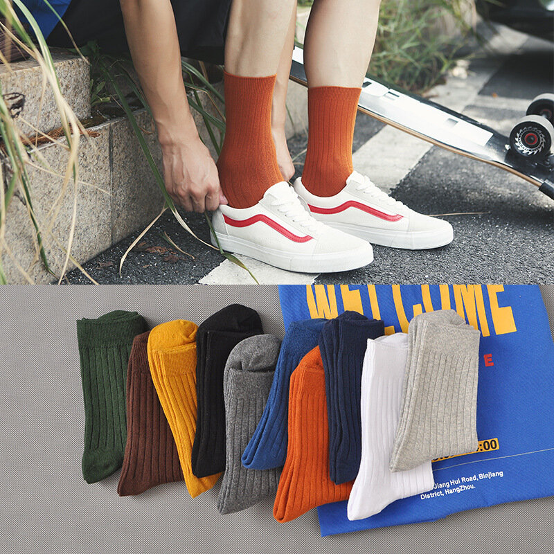 High Quality Colorful Harajuku Retro Men Cotton Dress Crew Socks Winter Hip hop White Black GreyDesigner Christmas Gift Cool