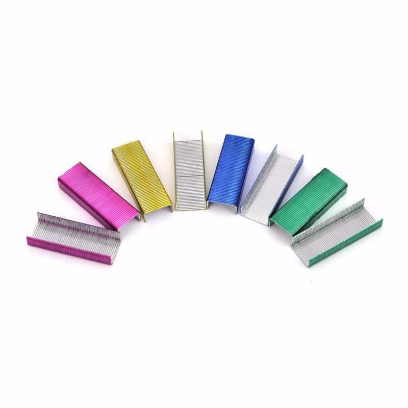 Agrafes créatives colorées en acier inoxydable de 10mm, fournitures de reliure de bureau, vente en gros, prix bas (paquet de 800)