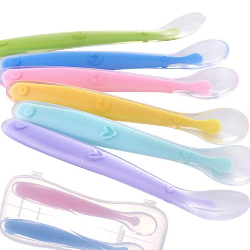 Cucchiaio in Silicone morbido per bambini cucchiaio Color caramella cucchiaio per alimenti per bambini alimentatore per elettrodomestici sicurezza per bambini che mangiano scatola per cucchiaio da allenamento