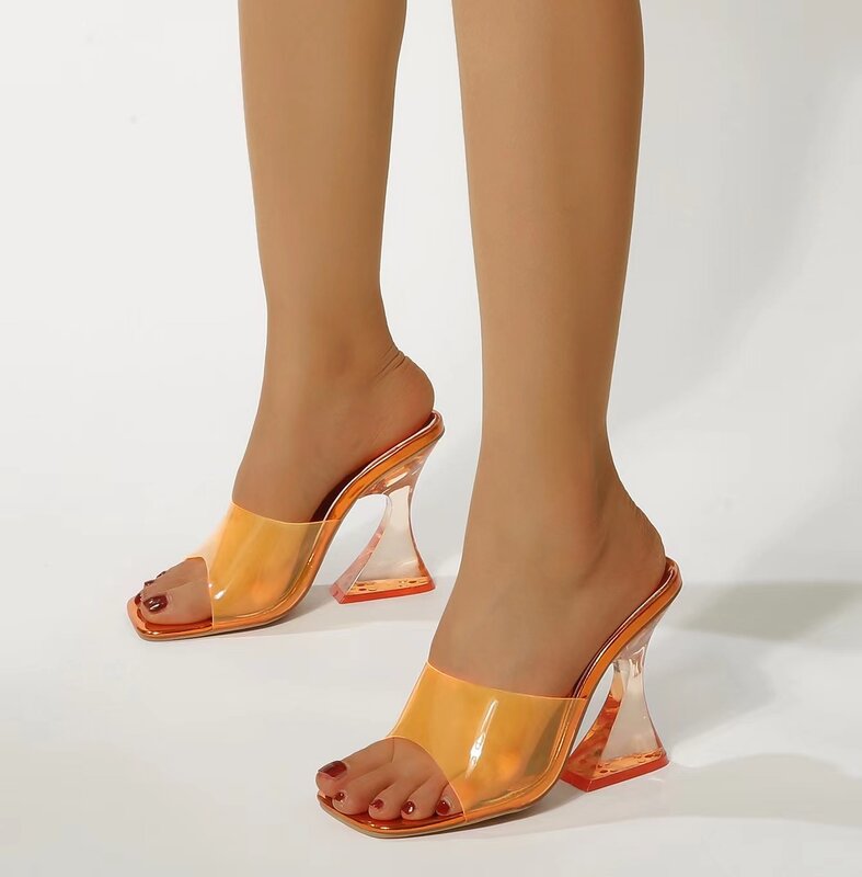 2022ฤดูร้อนรองเท้าแตะผู้หญิงใหม่เซ็กซี่แฟชั่นสแควร์หัว PVC ใสคริสตัลส้นรองเท้าไนท์คลับรองเท...