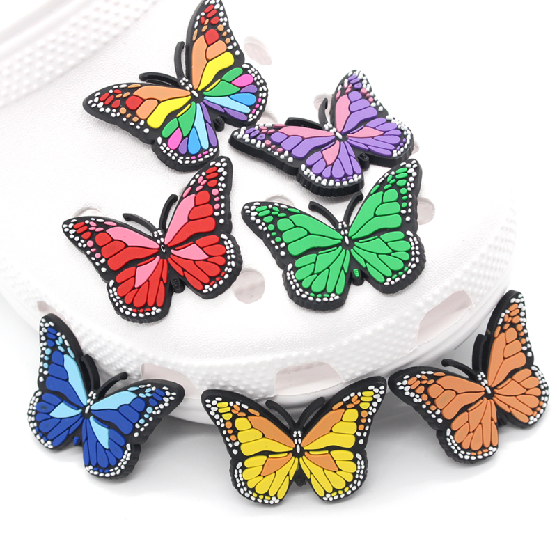 1 pz di alta qualità in PVC ciondoli per scarpe fai da te colore farfalla decorazioni scarpe da giardino aceessori Fit zoccoli croc da donna regali per bambini jibz