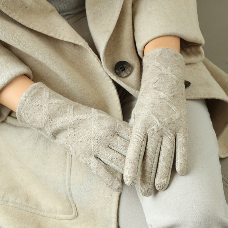 New Winte Women Imitate Cashmere Lattice Knitting Woolen Thread Fashion Gloves Plus Velvet Thicken Touch Screen Warm Mittens