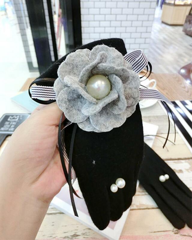 Szara wełniana tkanina kwiatowa kokarda kaszmirowe rękawiczki koreański moda zimowy ciepły pierścionek z perłą dotykowe rękawiczki damskie