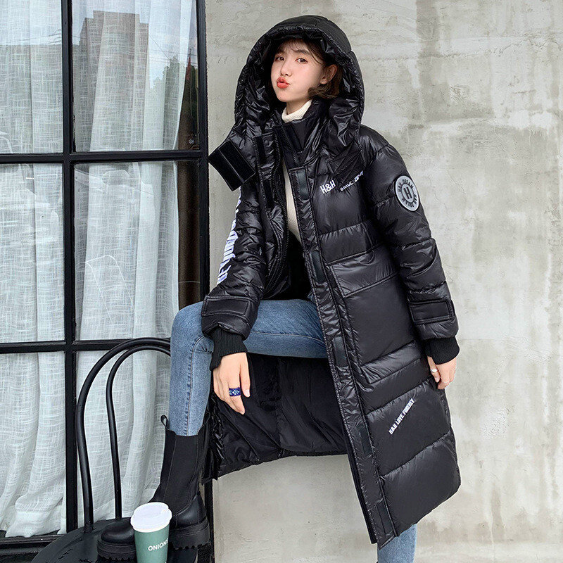 Cappotto da donna in piumino di cotone lucido 2023 nuovo inverno coreano spesso caldo dolcevita Parka sciolto sottile giacca con cappuccio femminile
