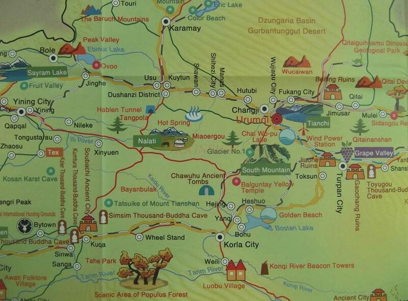 Xinjiang Tourist เส้นทางที่แสดงแผนที่ (ภาษาอังกฤษ)