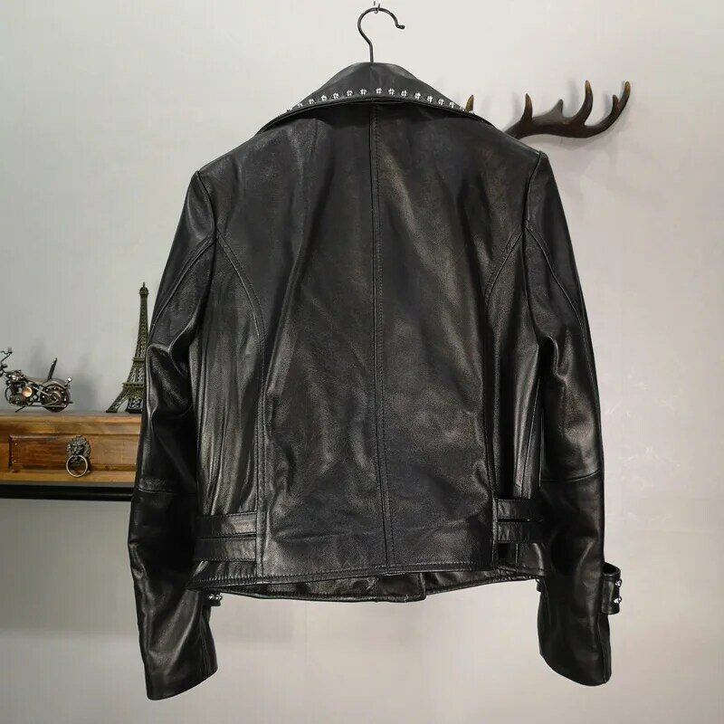 Женская Байкерская кожаная куртка с заклепками, Черная байкерская куртка из натуральной овечьей шкуры, верхняя одежда