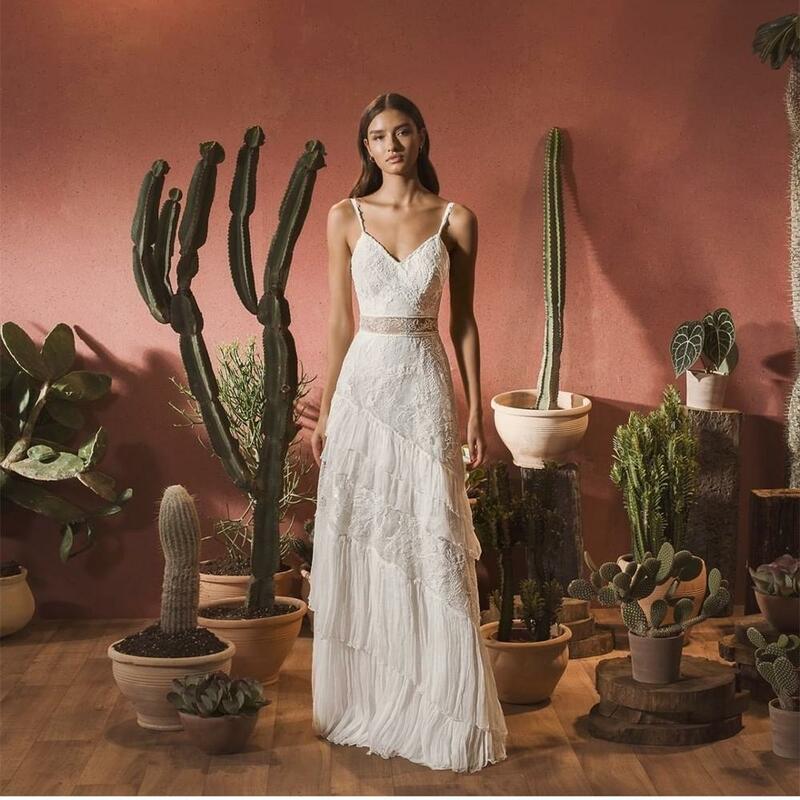 LSYX Bohemian Wedding Dress Spaghetti Strap Floor Length Lace Appliques Sleeveless Bridal Gowns Gorgeous Robes De Bal Princess
