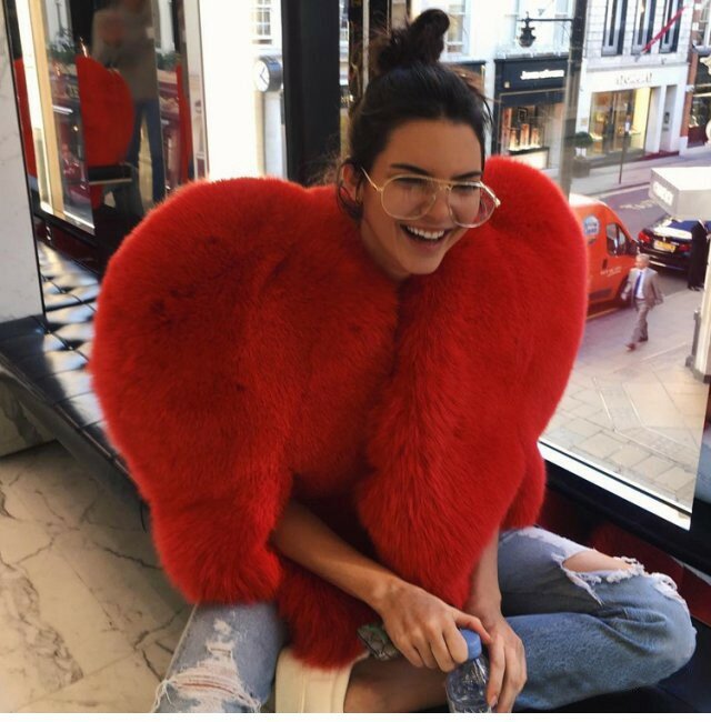 Yeinchy jaqueta feminina estilosa para mulheres pele falsa outono e inverno casaco estilo coração vermelho grande fm6289