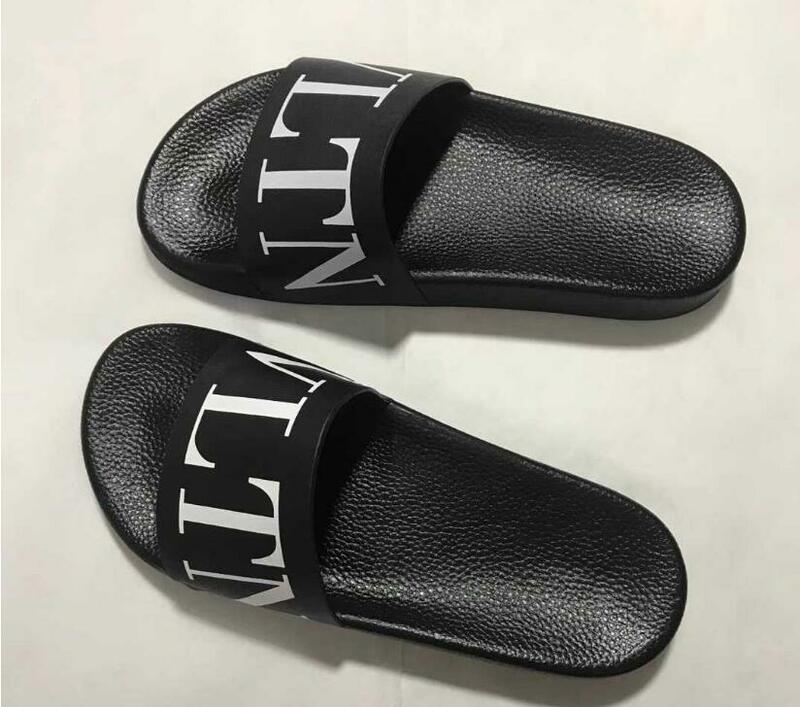 V brand slipper women/men flat sandals letter logo Riveted slippers men's summer soft bottom antiskid word drag beach no box