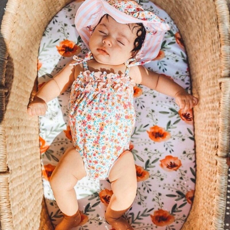 Protetor de berço de bebê moisés, cesta com impressão em mini berço, mesa de troca, colchão, cobertura removível